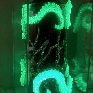 Tentacles SprayCan