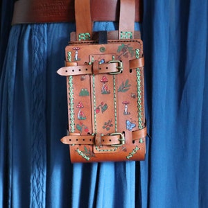 Étui à livres Cottagecore avec passants de ceinture, poche pour téléphone portable et poches pour cartes pour Ren Faire, GN, cosplay taille normale