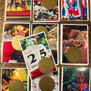 Jeu de 16 cartes à gratter Joyeux Noël - Des défis amusants pour économiser de l'argent pour les amateurs de Noël et d'économies !