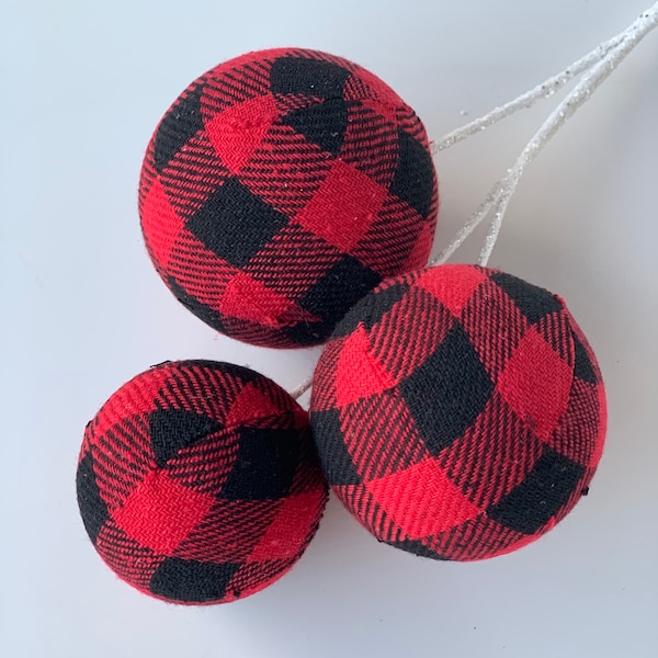 Buffalo Check Ball Pick, Buffalo plaid spray, woodland pick, Christmas wreath pick, Valentine wreath pick, ball spray, wreath attachment