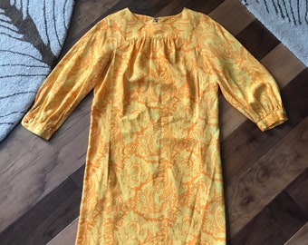 Fiery 1960s Homemade Polyester Crepe Paisley Dress with Pockets (XS/S)