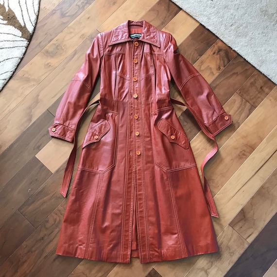 Fall Ready 1970s Brick Red Leather Trench Coat wit
