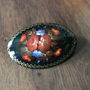 Oval 1970s Russian Lacquered Hand-Painted Floral Brooch