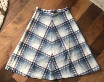 Lovely 1970s A-line Wool Plaid Skirt in Cream, Blue, and Gray (M)