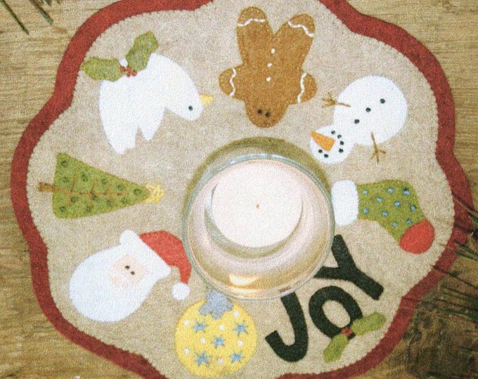 Christmas Candle Mat Kit  *Includes Woolfelt & Pattern* By: Barri Sue Gaudet of Bareroots  BR186K