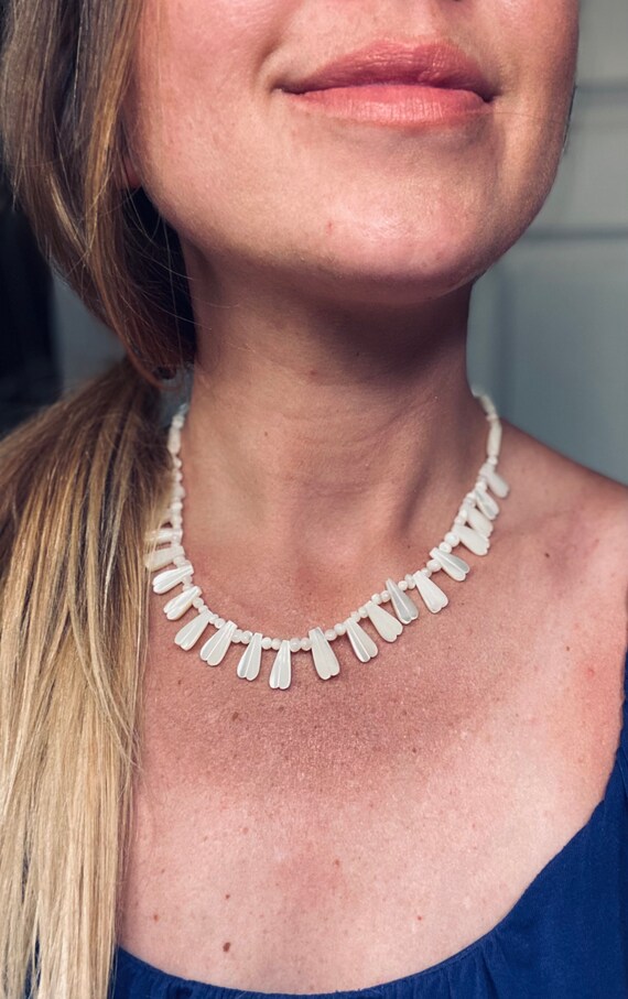 Mother of pearl shell necklace