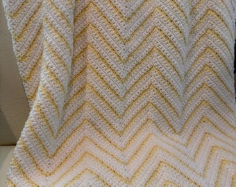 Reversible Yellow and White Chevron Baby Blanket – Soft, Snuggly & Stylish | 44"x38"