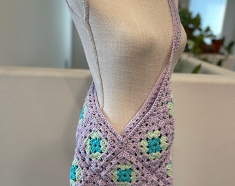 Handmade Crochet Granny Square Crossbody Bag – Light Purple Floral Boho Purse
