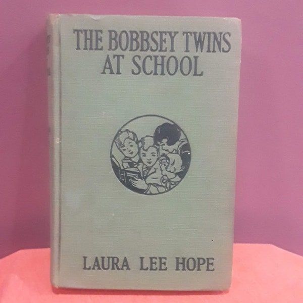 THE BOBBSEY TWiNS at SCHOOL 1913