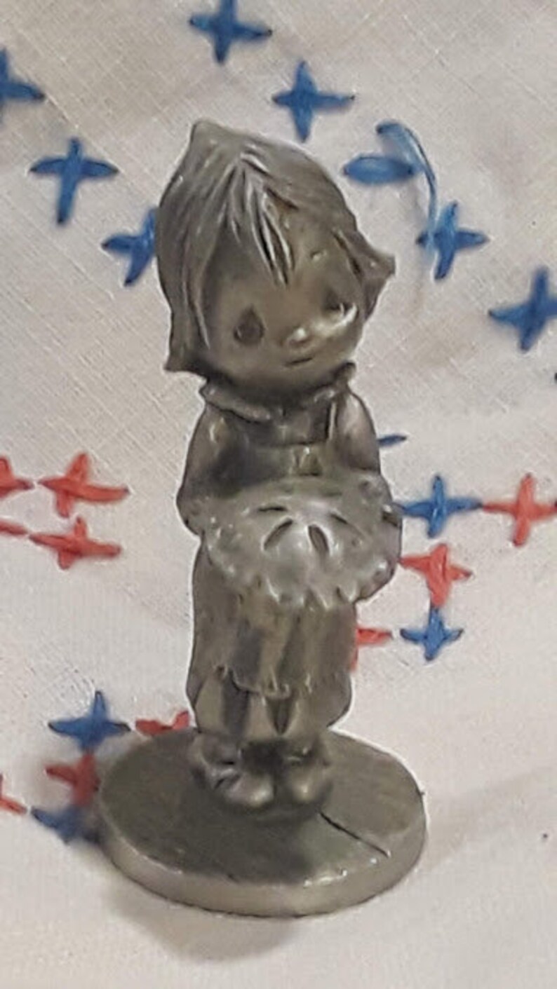 BETSEY CLARK HALLMARK HUDSoN Pewter girl with a pie