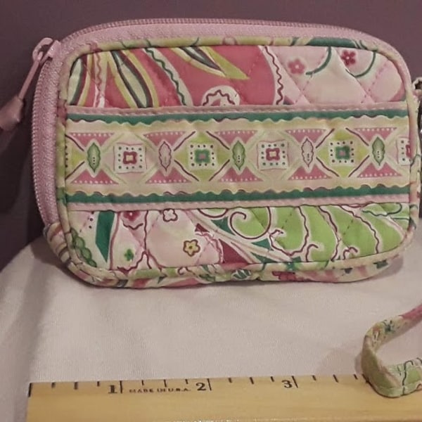 VERA BRADLEY WRISTLET WALLEt zippered pouch