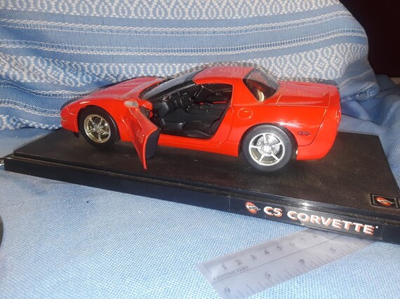 hot wheels corvette c5
