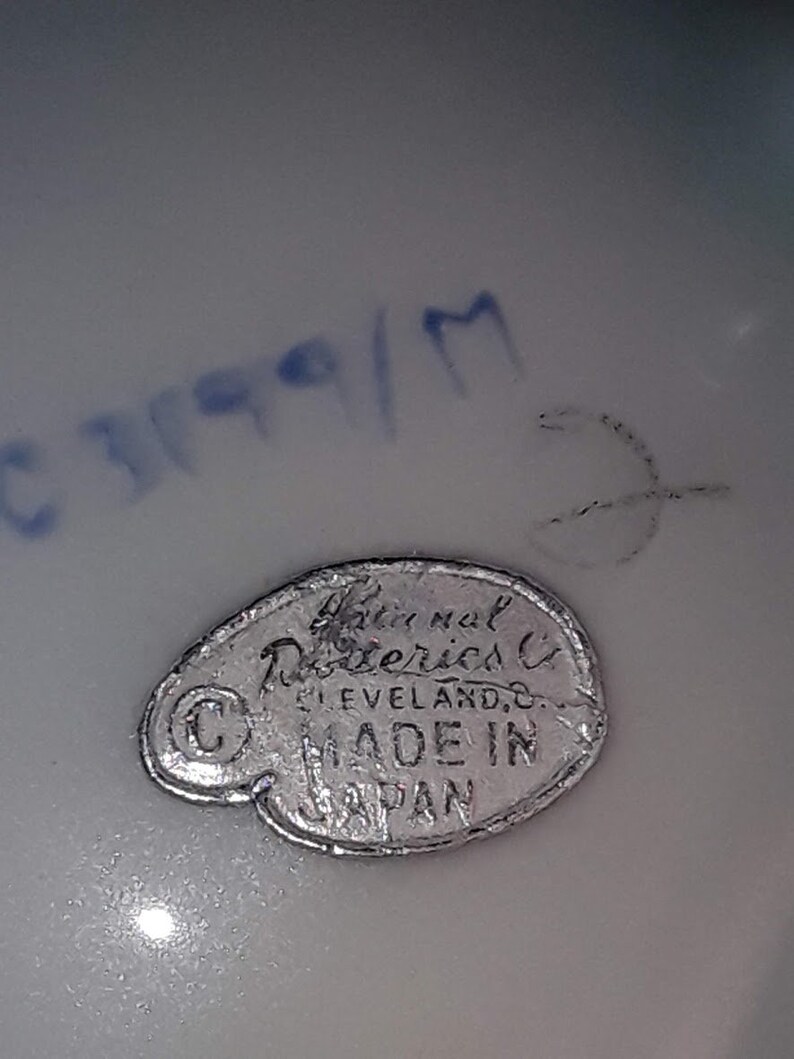porcelain egg on feet Recuced! National Potteries Cleveland Ohio Co