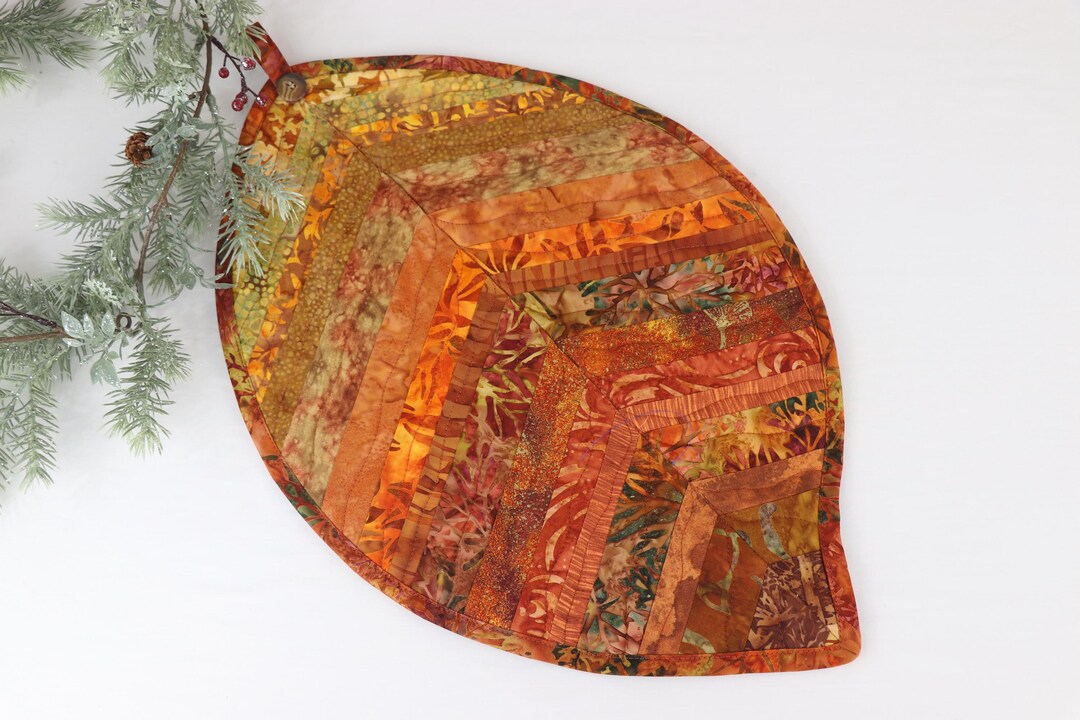 Botanic Glow Quilted Table Topper NCU0DDK687