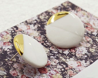 Ceramic gold earrings. Porcelain earrings. Minimalist earrings. Pebble jewelry. Elegant earrings. Bridal jewelry. Bridesmaid gift. Earrings.