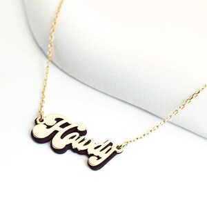 Hola collar. Collar de letras retro. Collar doble. Collar silueta. Collar inicial. Collar de buenas vibraciones. Oro y Negro. Hola.