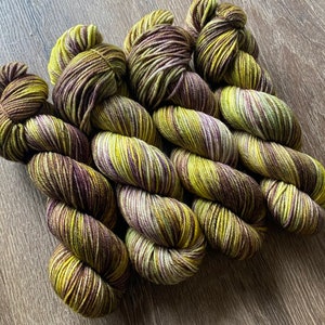 DK Wildflowers -  DK 8ply sock yarn, merino nylon blend, superwash, 225 metres, 100 grams