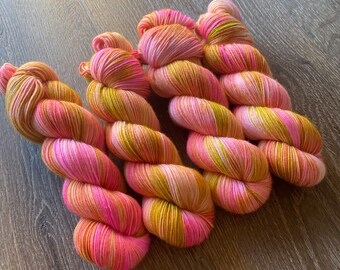 Frangipani - 4ply Sock Hand dyed 85/15 Fine Merino Nylon 400 metres, superwash, 100 grams