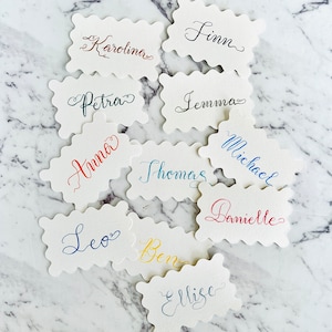 Wavy Rectangular place cards Wedding/Events/Hens/Bridal shower | Handwritten modern wiggly lettering | Choice of ink or card colours