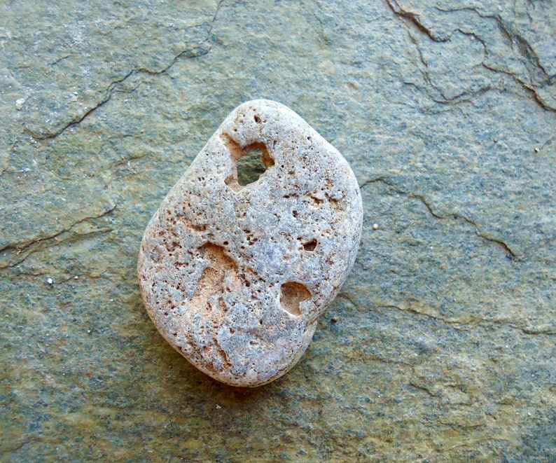 Jewelry stones naturally drilled Beach stones for crafts Hag stone Protection charm stone Holey stones Beach stone with natural hole