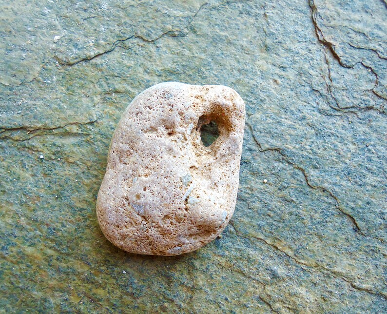 Jewelry stones naturally drilled Beach stones for crafts Hag stone Protection charm stone Holey stones Beach stone with natural hole
