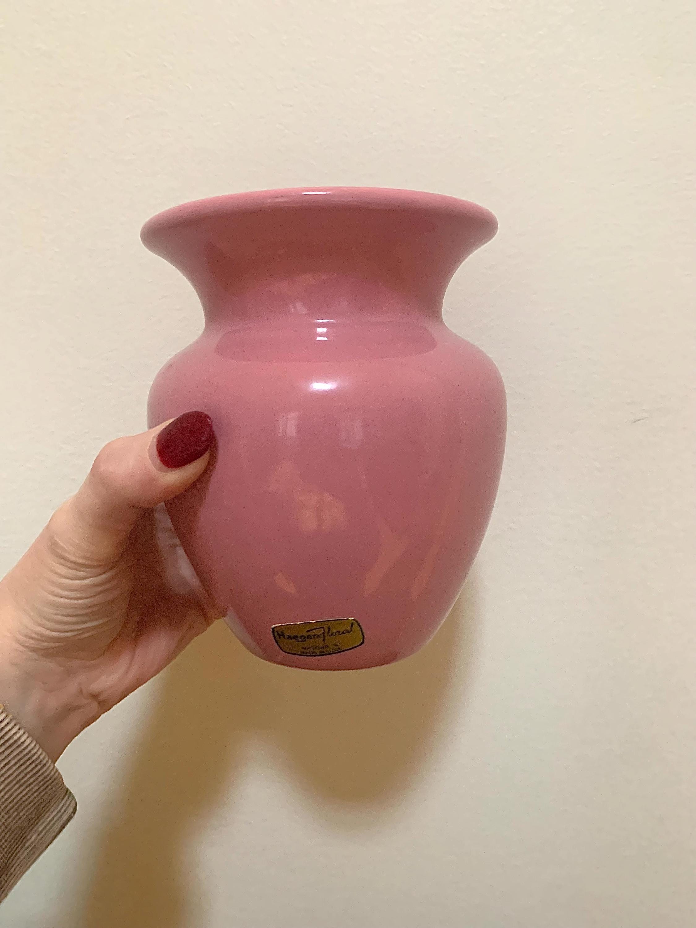 ヴィンテージピンクの花瓶：ヘーガー陶器｜光沢のあるブラッシュ