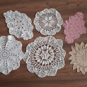 Vintage crochet doily set of 6 - Ivory pink, beige lace tablecloth - Farmhouse rustic lace napkin doilies - Tea Lace Handwork Tablecloth