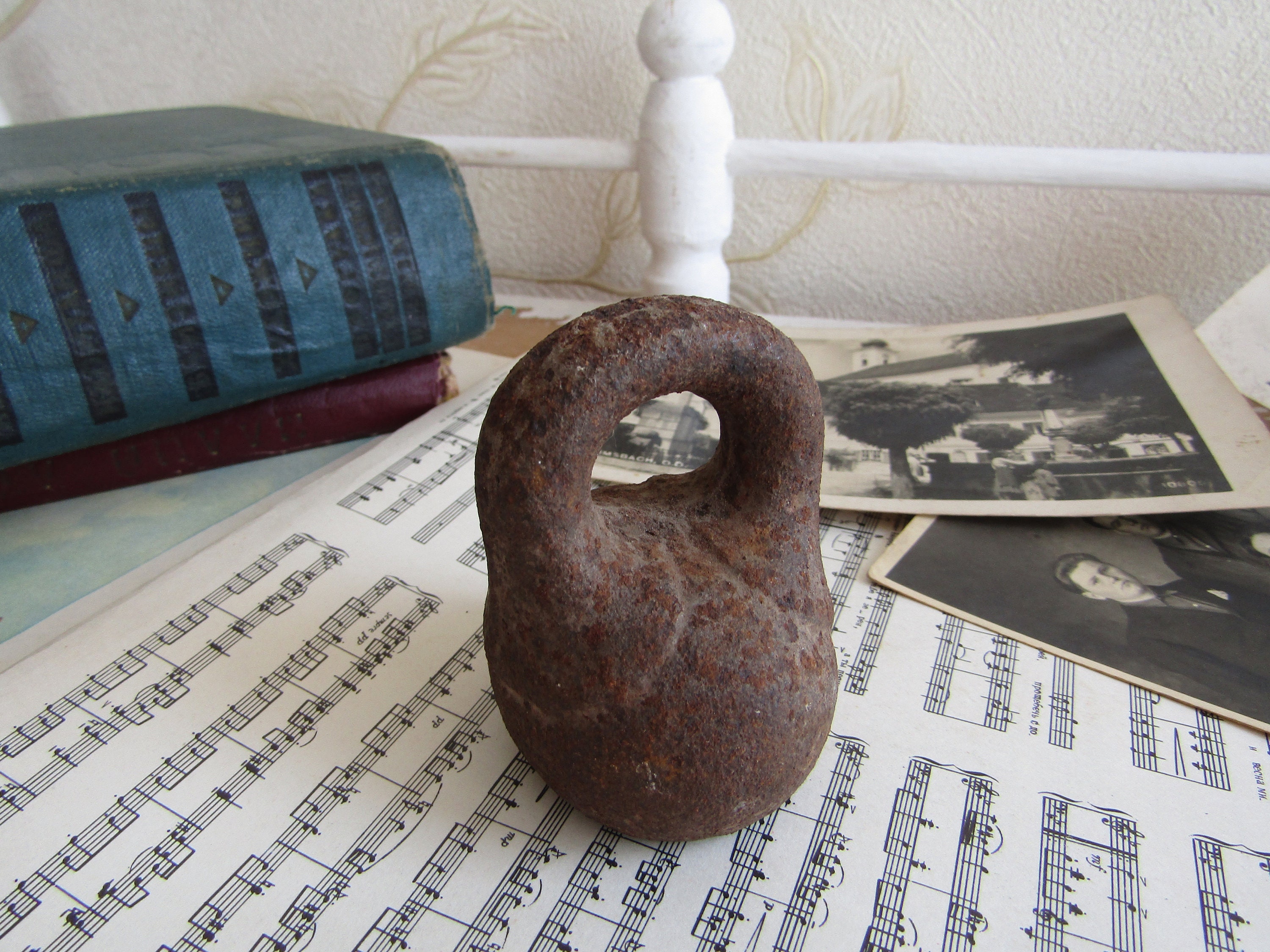 Vintage Cast Iron Weights Small Rusty Pound Weight Antique Etsy