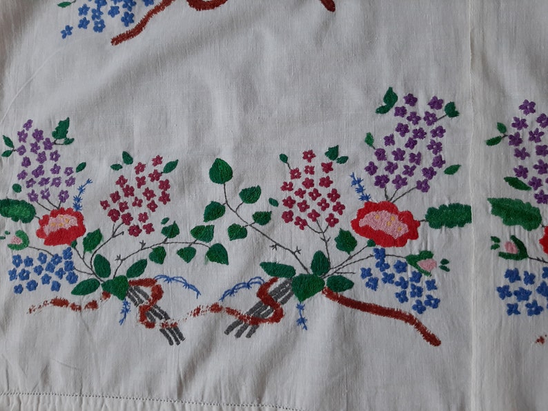 Rustic folk ethnic textile rushnyk Ukrainian embroidery cotton table runner Vintage embroidered towel