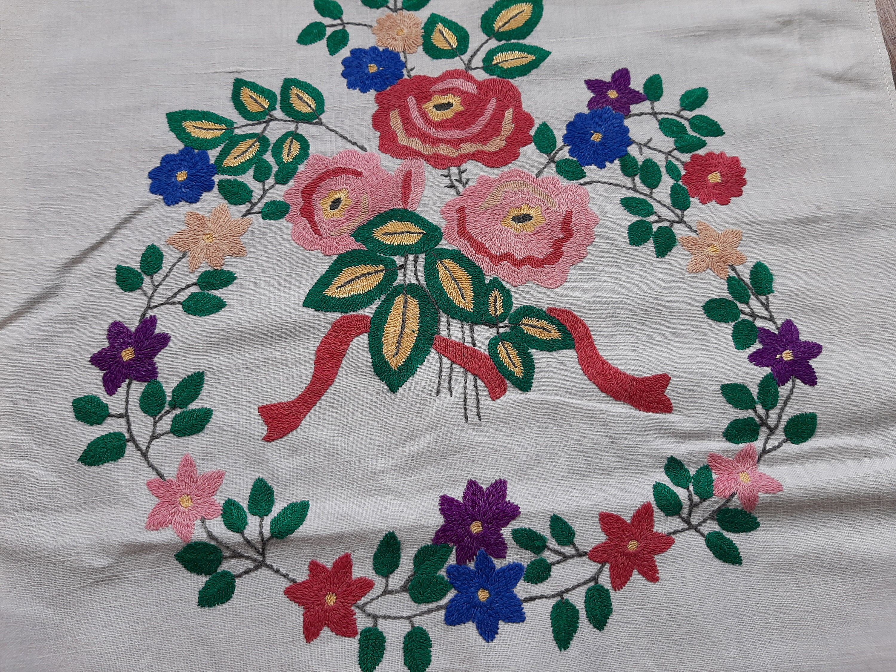 bestickte tischl�ufer