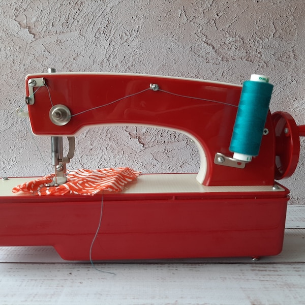 Vintage child sewing machine - Rare vintage kids toy - Small manual sewing machine - Sewing studio decor