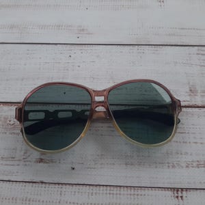 Vintage sunglasses - retro 80s style fashion eyewear - women&#39;s gray-green sunglasses