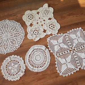 Vintage Crochet Doily Set – Ivory White Lace, Farmhouse Decor