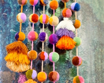 Tie Dye Pom Pom Garland | Pom Pom Fino | Boho Decor