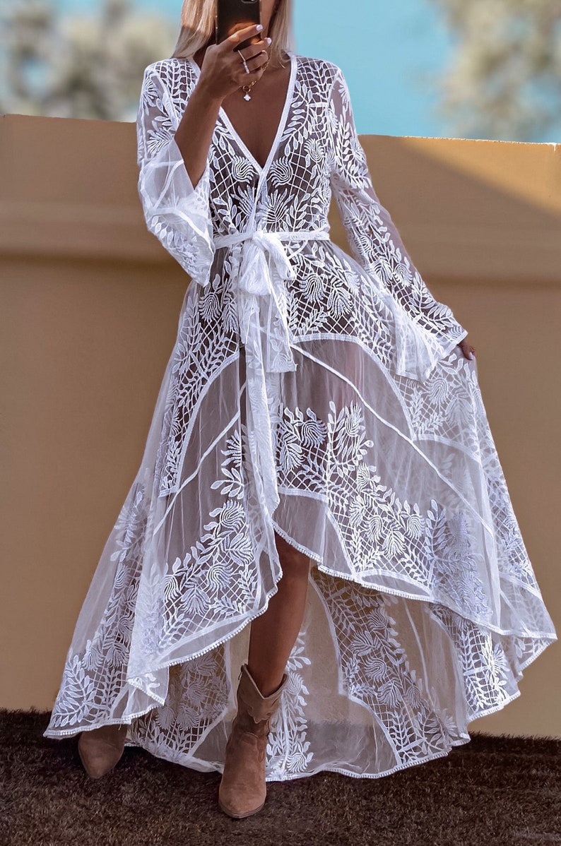 Tunique blanche, kimono bordée de dentelle, robe blanche, robe longue bohème image 2