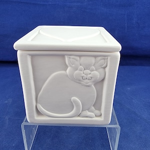 Ceramic Trinket Box with lid, AS IS Ceramic Jewelry Box, Country Box with lid, Ceramic Box with lid, Decorative Ceramic box with lid, cute
