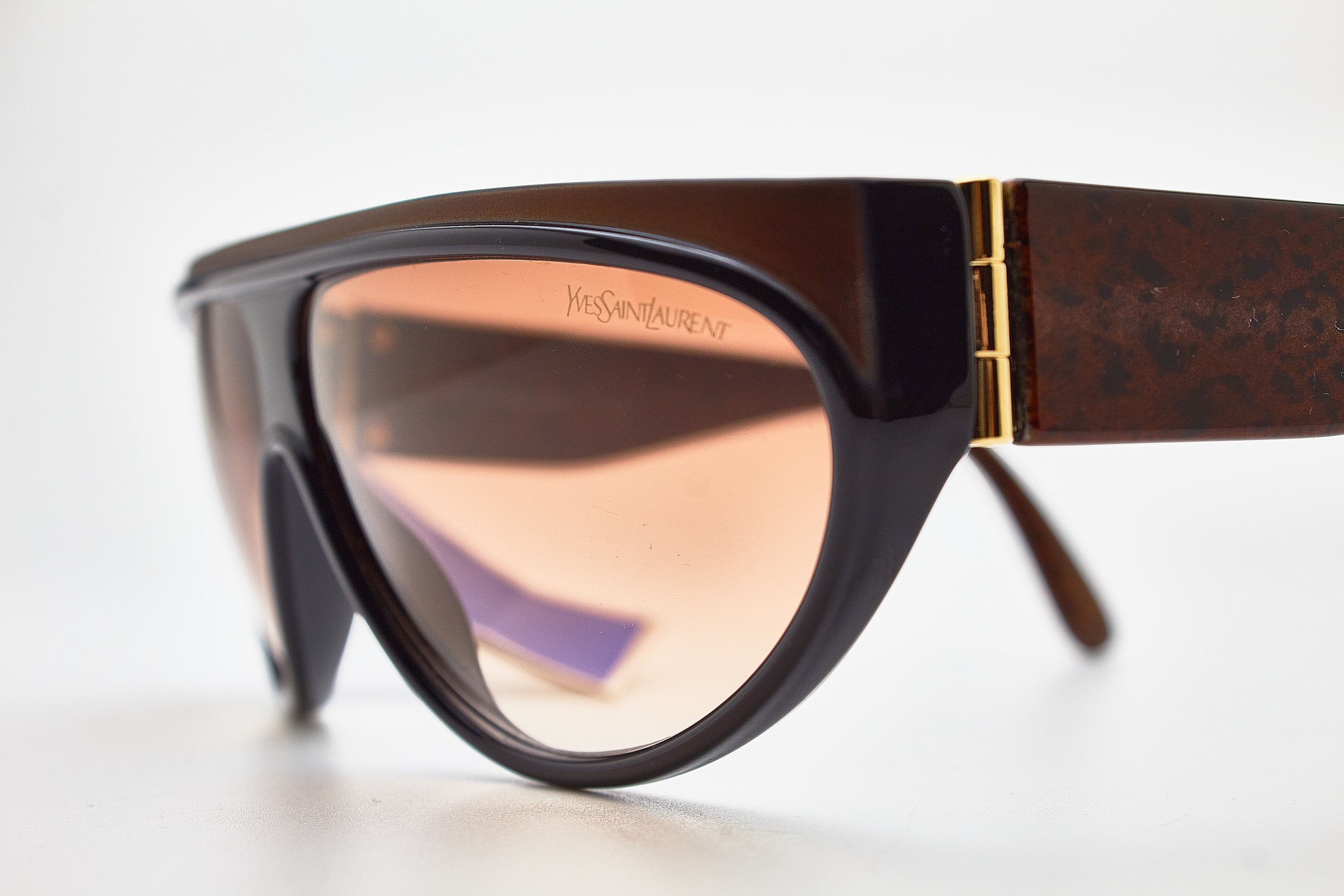 YSL Sunglasses ,yves Saint Laurent Paris 8761-O Y76