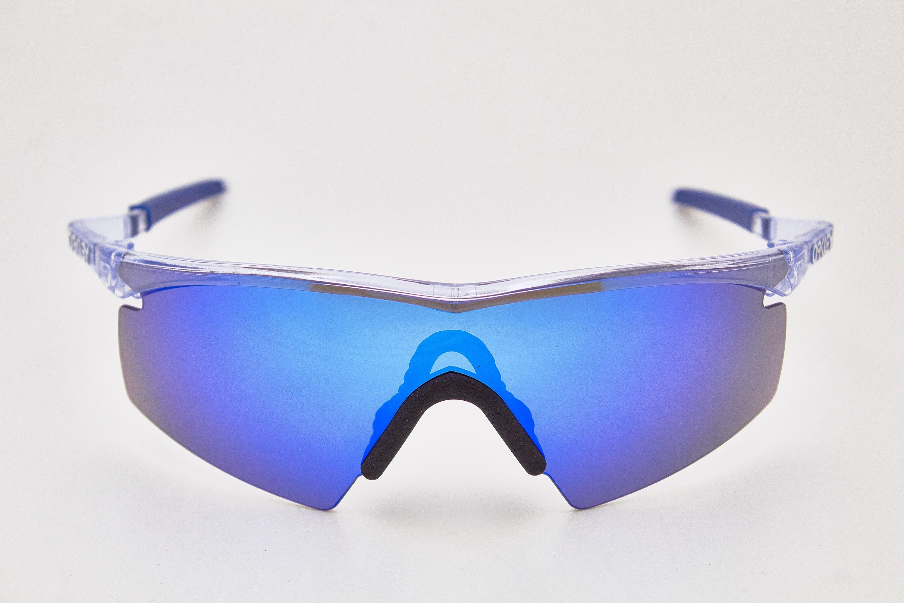 Vintage Sunglasses OAKLEY MUMBO M Frame Clear With Blue Vintage Sunglasses OAKLEY MUMBO M Frame Clear With Blue