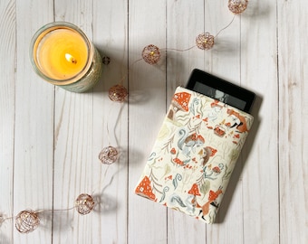 Mushroom Town Kindle Paperwhite Padded Sleeve | Kindle Oasis Sleeve | E-Reader Sleeve | Kindle Sleeve | Bookish Gift