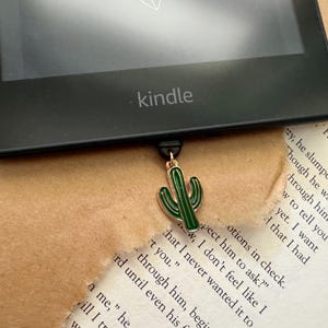 dunkelgrüner Kaktus Kindle Charm | USB Typ-C | Anti Dust Plug | Telefon-Anhänger