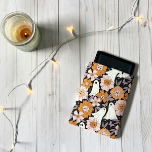 Retro Geister Gepolsterte Kindle Paperwhite Hülle | Kindle Oasis Hülle | E-Reader-Hülle | Bücherwurm Geschenk | Kindle Zubehör | Prämie