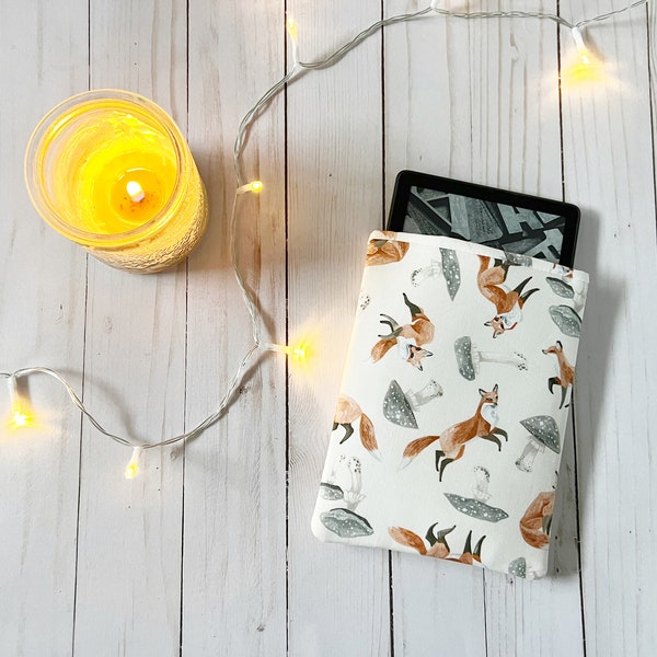 Mushroom Fox Padded Kindle Paperwhite Sleeve | E-Reader Sleeve | Kindle Cover | Bookish Gift | Kindle Accessories | Premium