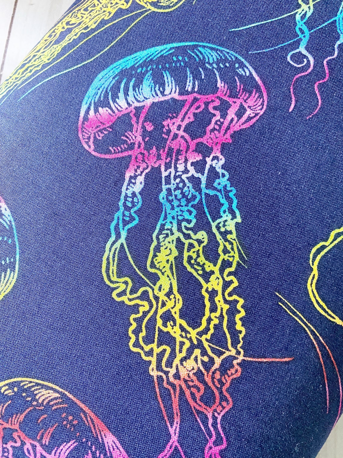 Manga de libro acolchada de medusas / Protector de libro / Etsy