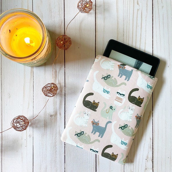 Smart Kitty Kindle Paperwhite Padded Sleeve | Kindle Oasis Sleeve | E-Reader Sleeve | Kindle Sleeve | Bookish Gift