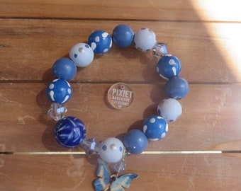 Blauer Schmetterling Holzperlenarmband