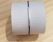 Bracelet cordon bleu marine réglable avec perles et tube en argent massif 925, bijou minimaliste élégant, idée cadeau femme fait main