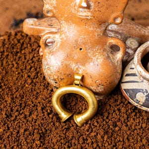 Nariguera Pendant
