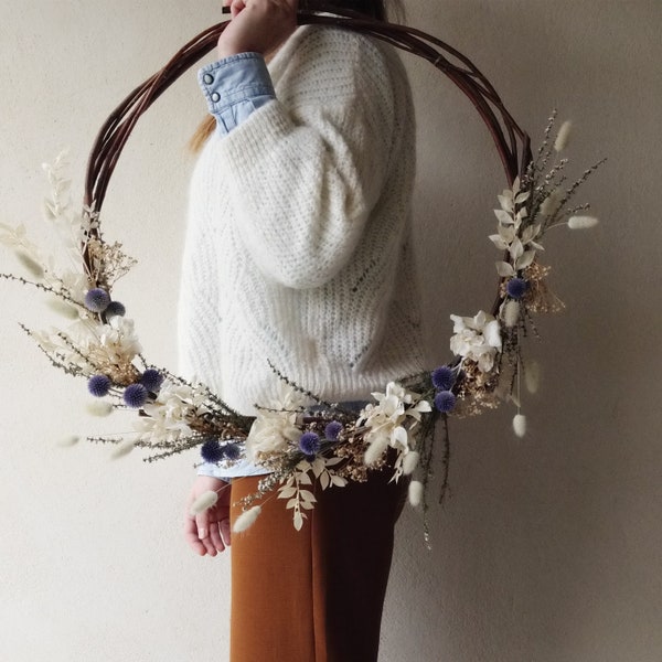 Couronne de fleurs séchées sur mesure - cercle bois