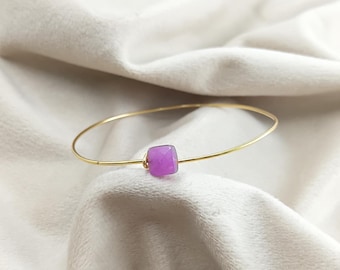 Amethyst Armreif, natürlicher lila Edelstein Schmuck, zarter Schmuck aus vergoldetem Messingdraht, schlichter Schmuck, handgemachter Schmuck, für Geschenk