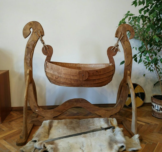 Lit De Berceuse De Bebe De Viking Etsy Lit De Berceuse De Bebe De Viking Etsy